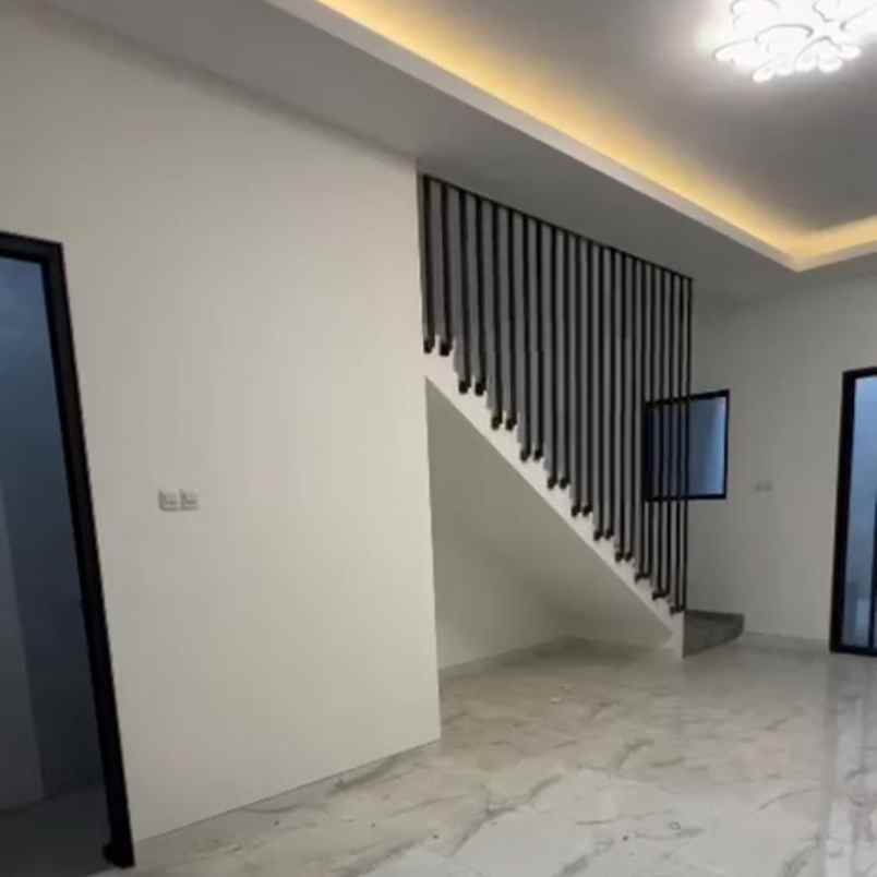 rumah ready nirwana eksekutif dekat merr tol upn