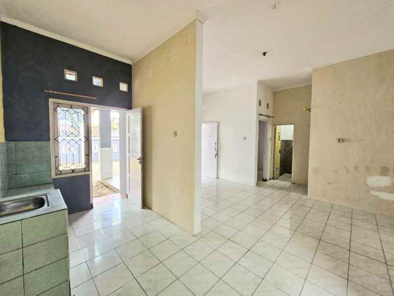 rumah sapphire kober strategis dekat stasiun