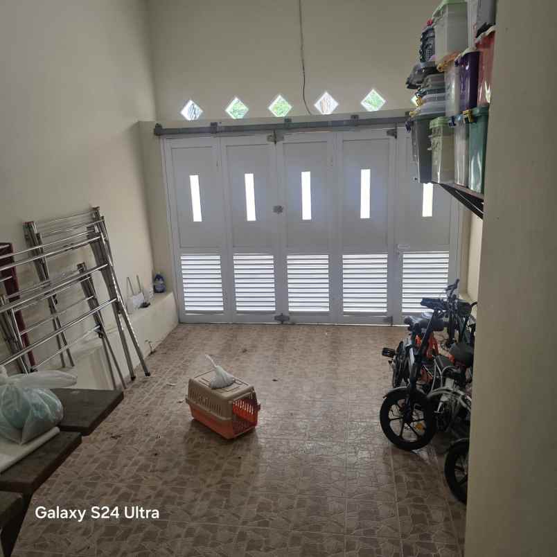 rumah second renov dalam perumahan di cinere depok