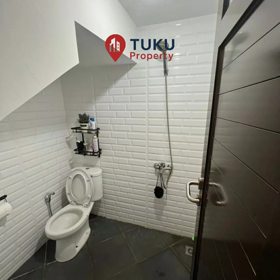 rumah secondary minimalis di ciputat pondok cabe