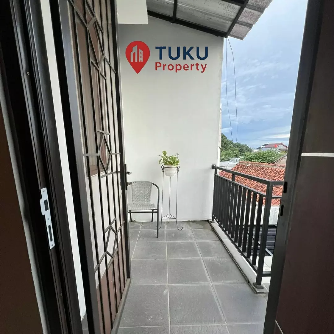 rumah secondary minimalis di ciputat pondok cabe