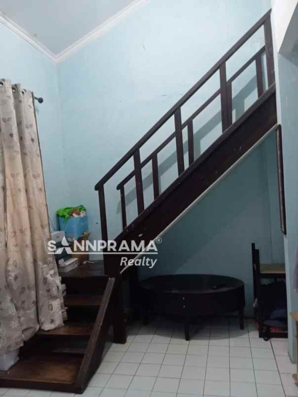 rumah seken dalam perumahan nuri bintaro ash