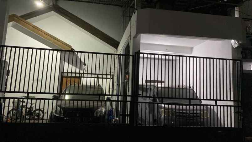 rumah semi gudang klampis semolo nett