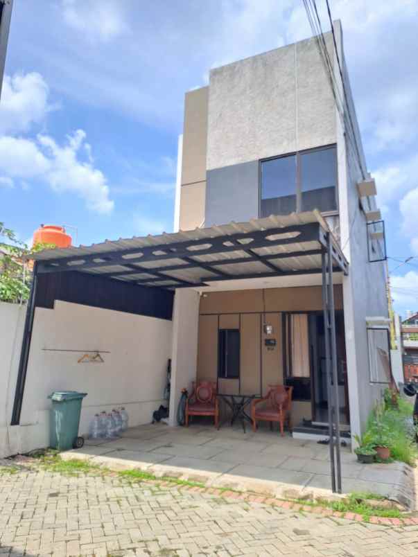 rumah siap huni dan strategis di cimanggis depok