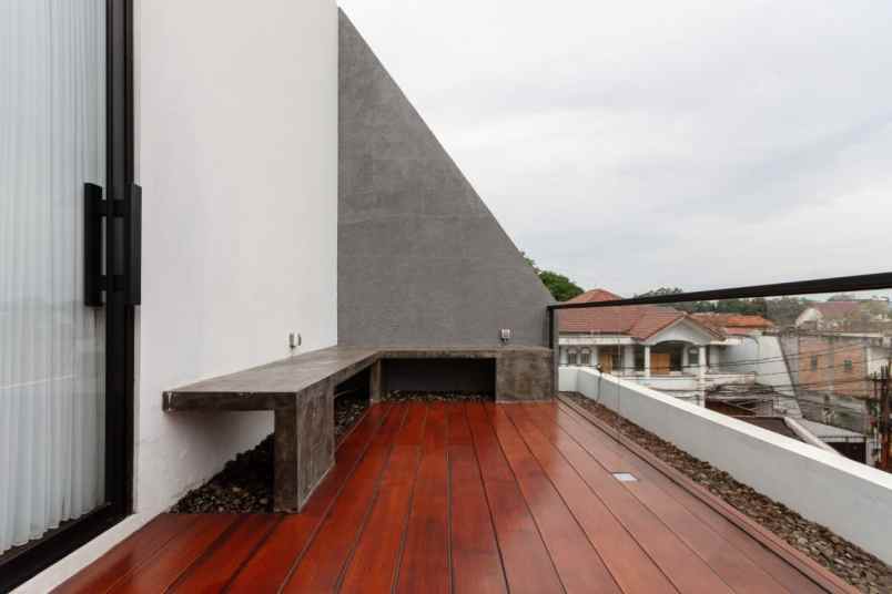 rumah siap huni di cirendeu