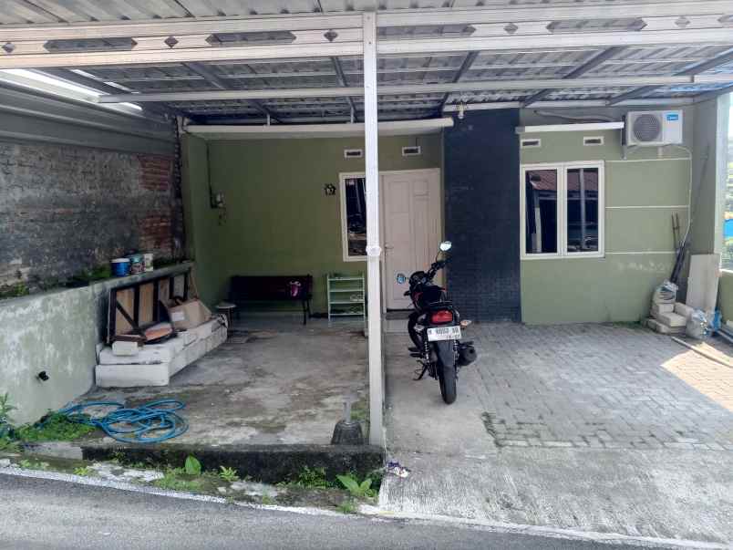 rumah siap huni di gedawang banyumanik
