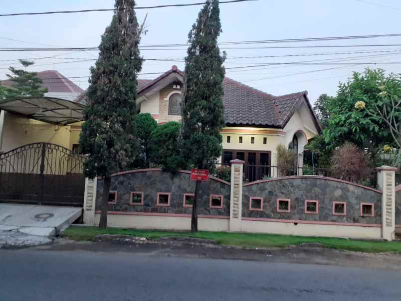 rumah siap huni lokasi poros jalan besar sawojajar