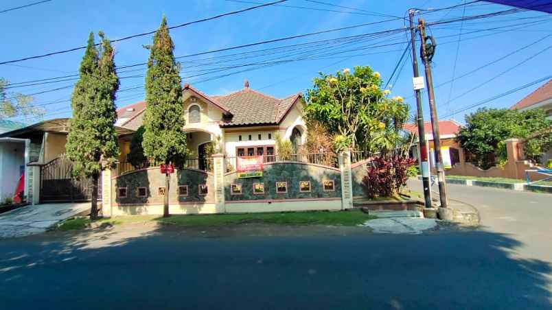 rumah siap huni lokasi poros jalan besar sawojajar