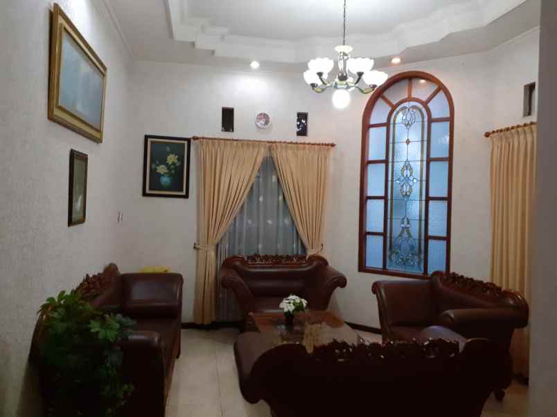 rumah siap huni lokasi poros jalan besar sawojajar