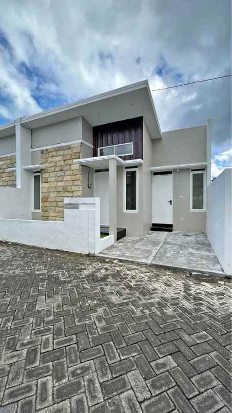 rumah siap huni lokasi strategis deakt sukun