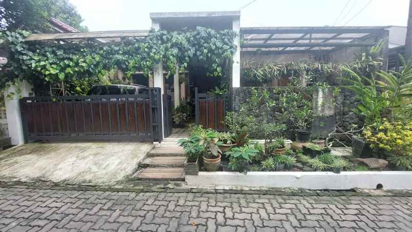 rumah strategis di tangsel