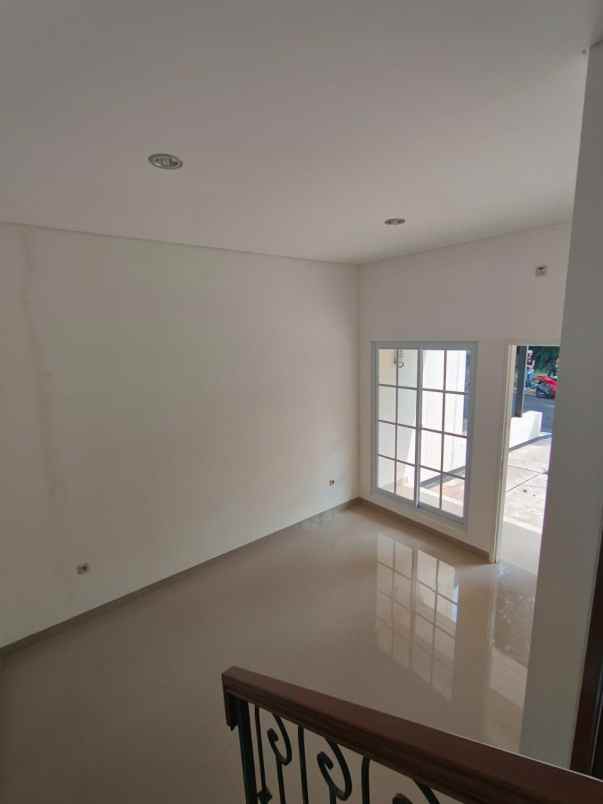 rumah strategis suasana alami di sentul bogor