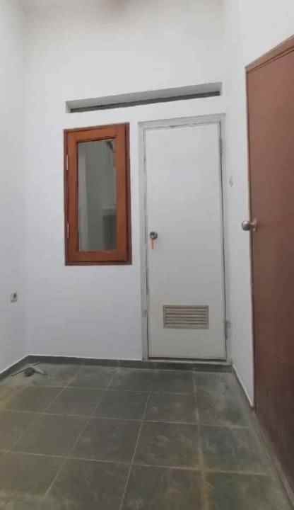 rumah terawat apik di pondok bambu duren sawit