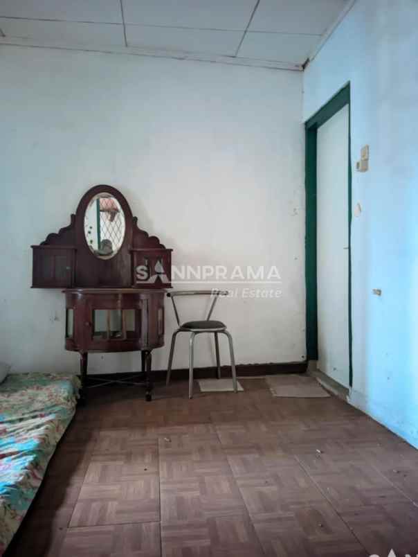 rumah toko 2 lantai banyak kamar di beji depok rilin