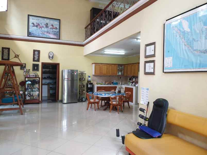 rumah villa cinere mas ciputat