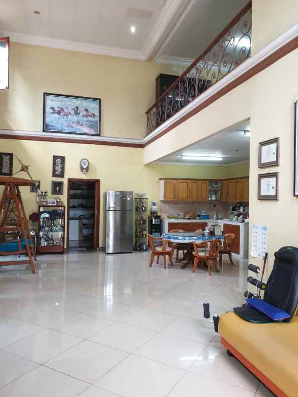 rumah villa cinere mas ciputat