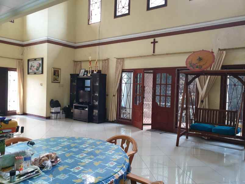 rumah villa cinere mas ciputat