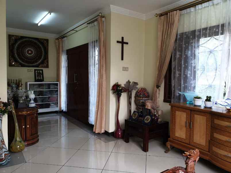 rumah villa cinere mas ciputat