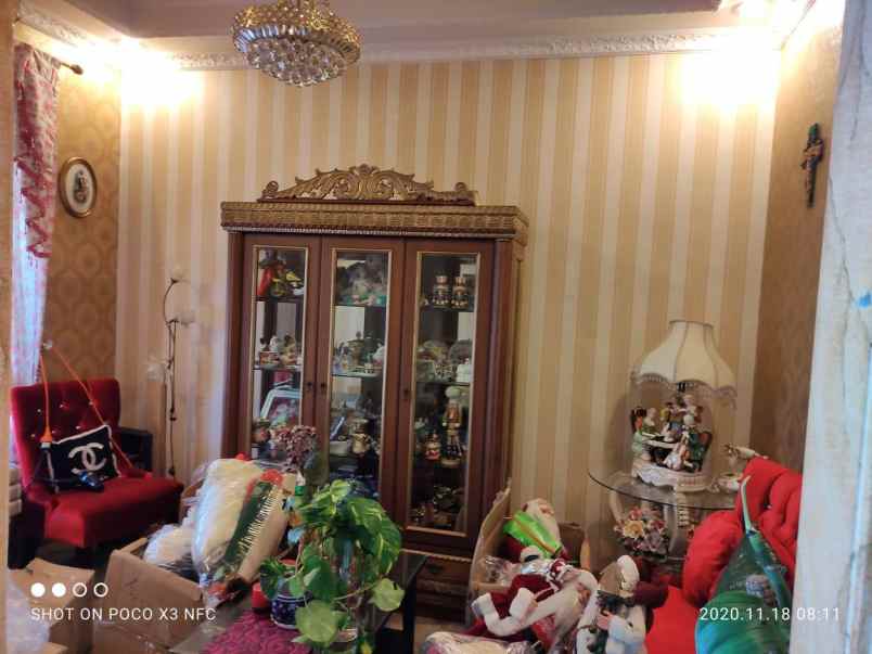 rumah villa permata gading