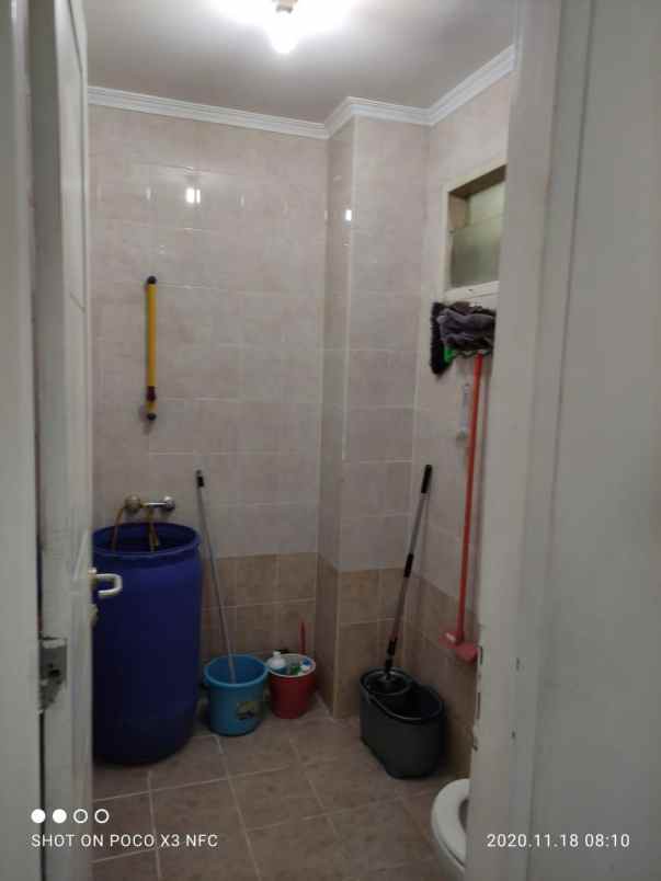 rumah villa permata gading