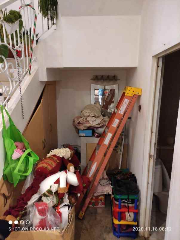 rumah villa permata gading