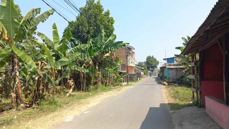 tanah dekat pergudangan dan pabrik di batujajar
