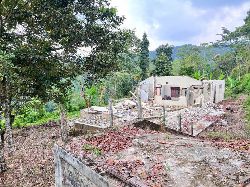 tanah strategis tepi jl raya kemuning karanganyar