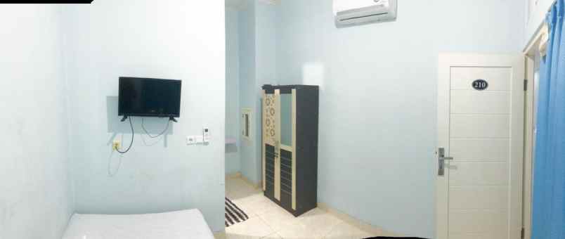 tengilis lama rumah kost tenggilis full penghuni