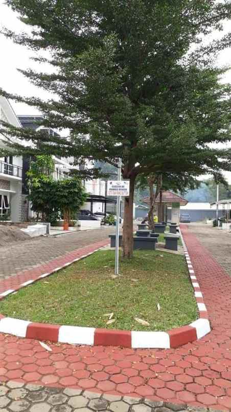 townhouse pondon aren nyaman dan strategis