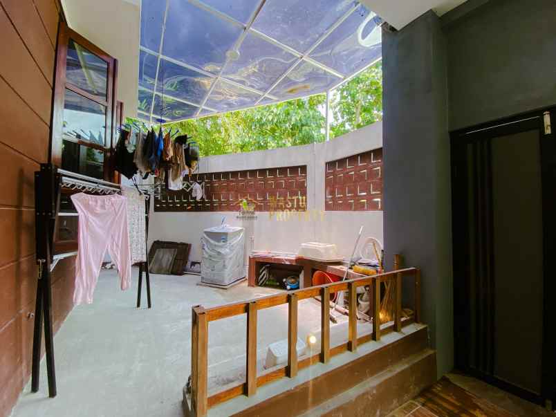 villa full furnish 10 kamar di banguntapan nego