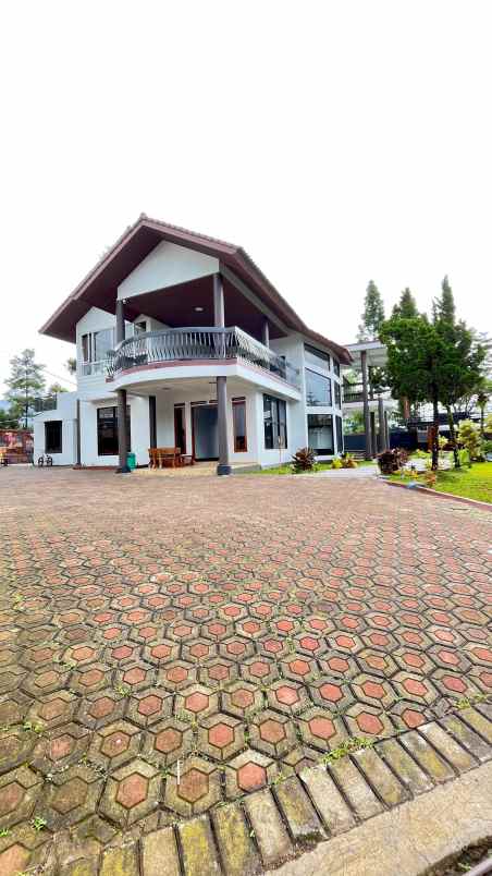 villa remas cisarua puncak bogor