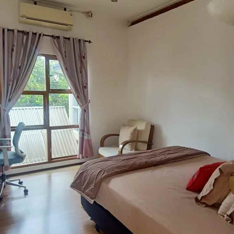 bu rumah mewah di jalan palagan km 8 5 desain modern