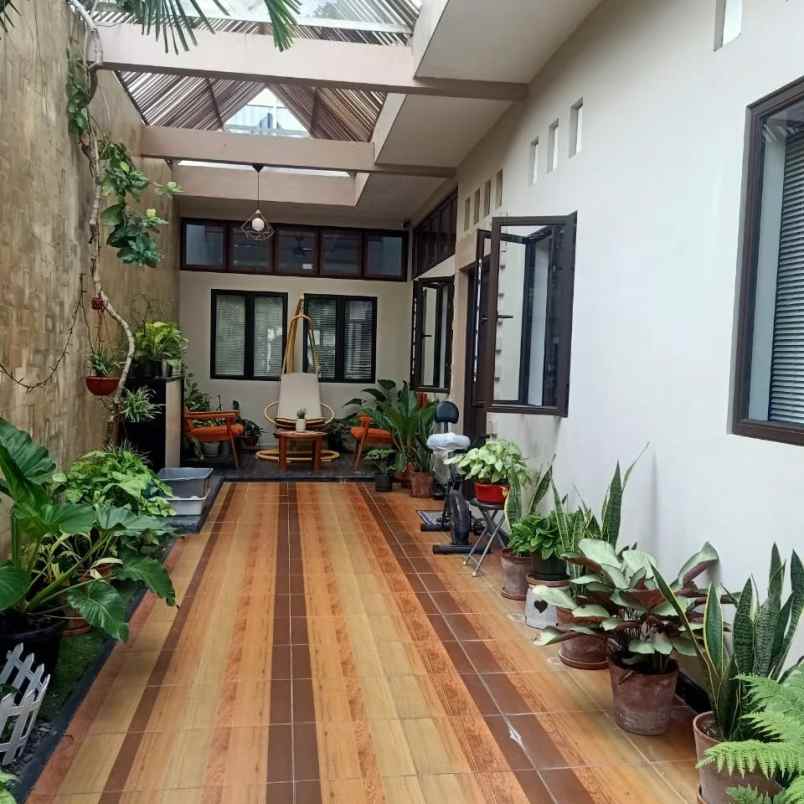 bu rumah mewah di jalan palagan km 8 5 desain modern