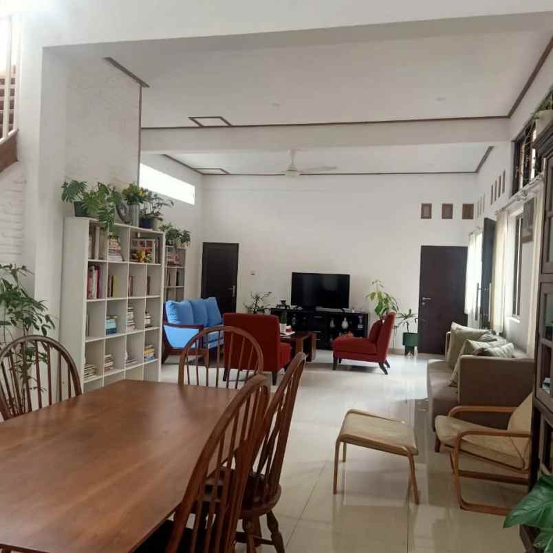 bu rumah mewah di jalan palagan km 8 5 desain modern