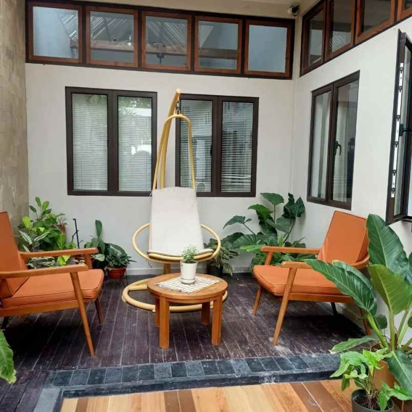 bu rumah mewah di jalan palagan km 8 5 desain modern