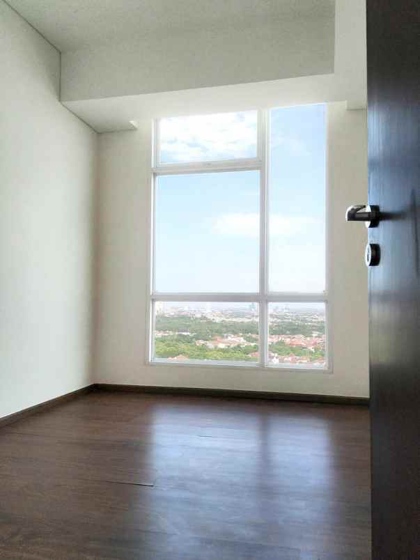 buyer only grand sungkono lagoon 3 br view city pool