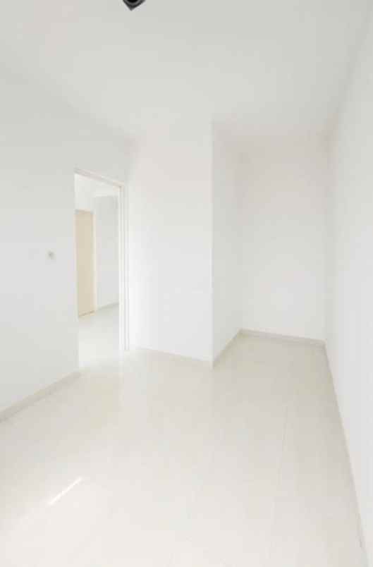 cluster ifolia 2 lt rooftop semi chika