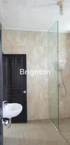 dharmahusada indah 2 lantai siap huni