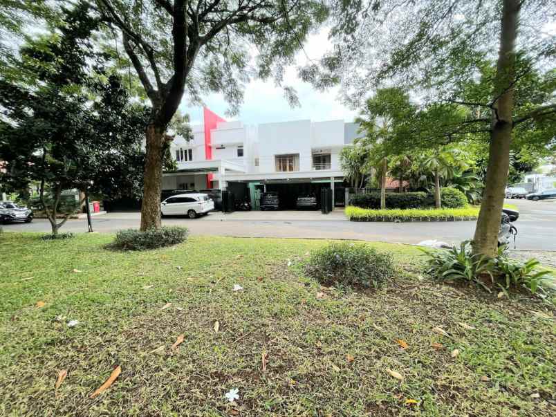 dijual cepat rumah mewah 2 lantai di bintaro