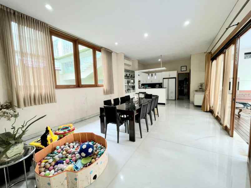 dijual cepat rumah mewah 2 lantai di bintaro