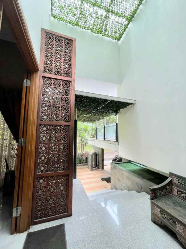dijual cepat rumah mewah 2 lantai di bintaro
