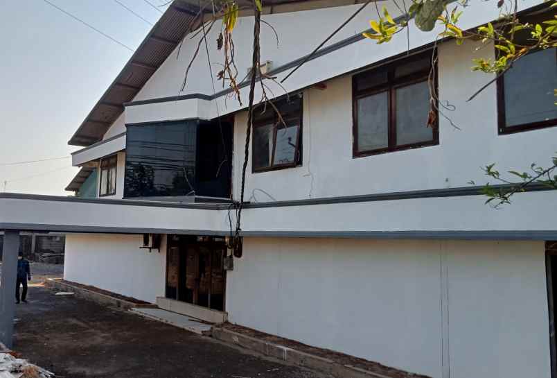 dijual disewakan gudang 2348 n2 rawalumbu bekasi