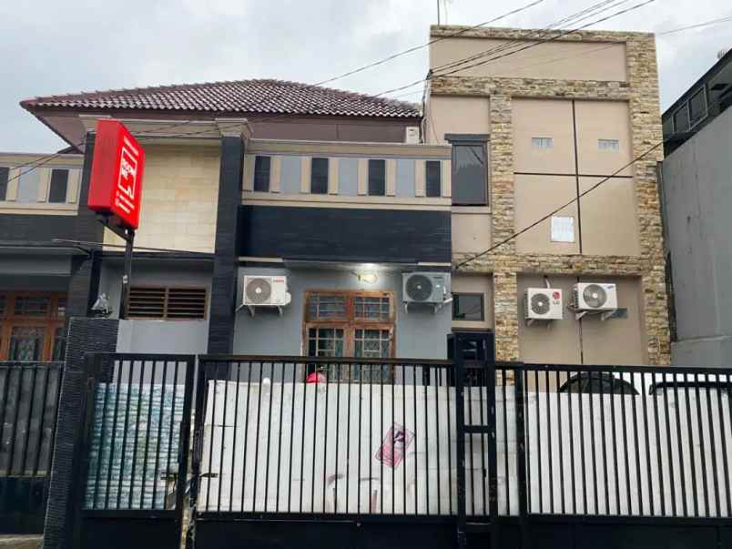 dijual kost jl cipinang melayu
