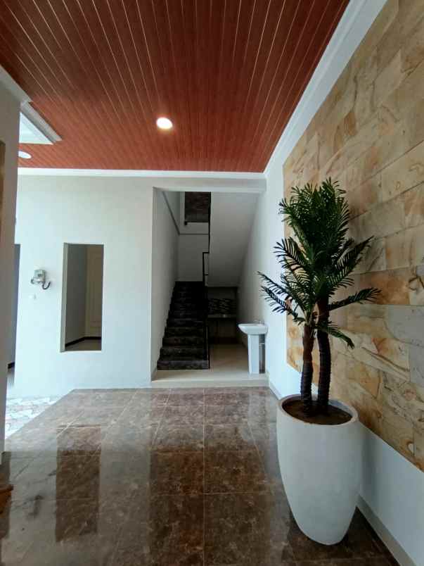 dijual kost jl kaliurang km 14