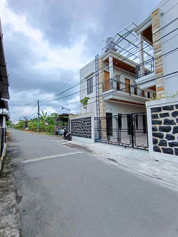 dijual kost jl kaliurang km 14
