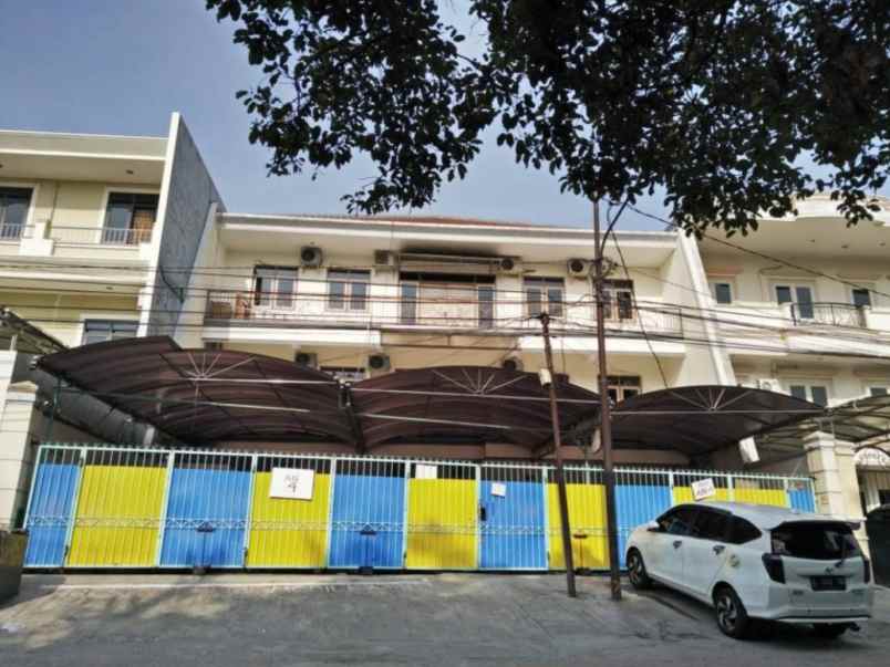 dijual kost jl tenggilis mejoyo