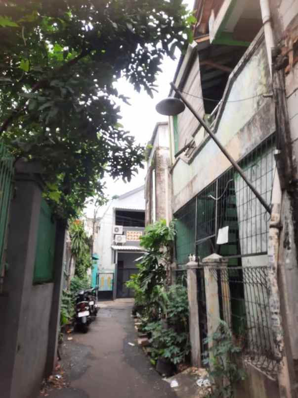 dijual kost kemanggisan