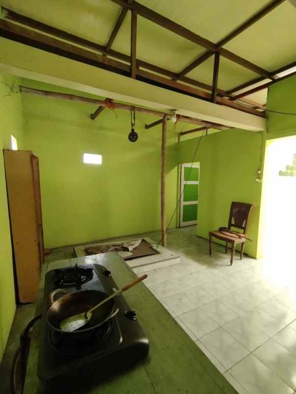dijual kost mojosongo jebres surakarta