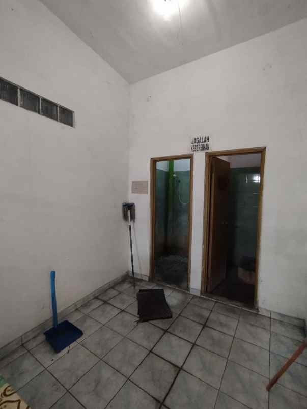 dijual kost mojosongo jebres surakarta