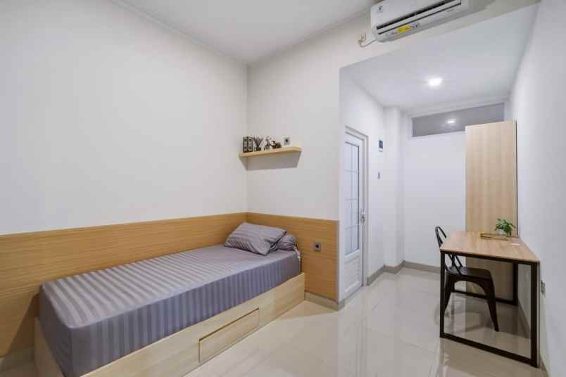 dijual kost petojo selatan kota